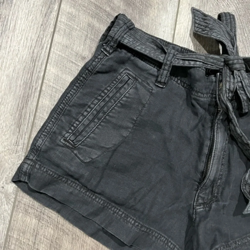 AEO Black Distressed High Rise‎ Shorts